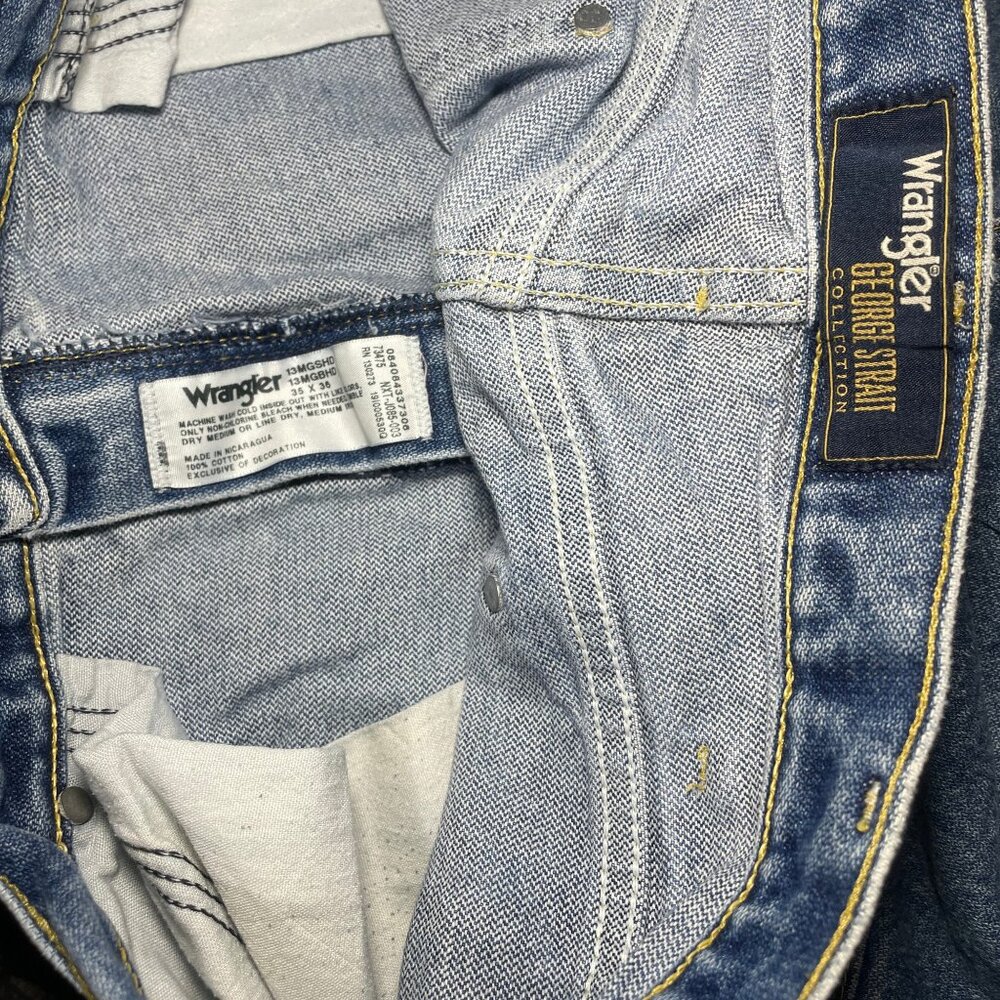 Wrangler George Strait Cowboy Cut Jeans – Size 35x35 - Picture 5 of 5